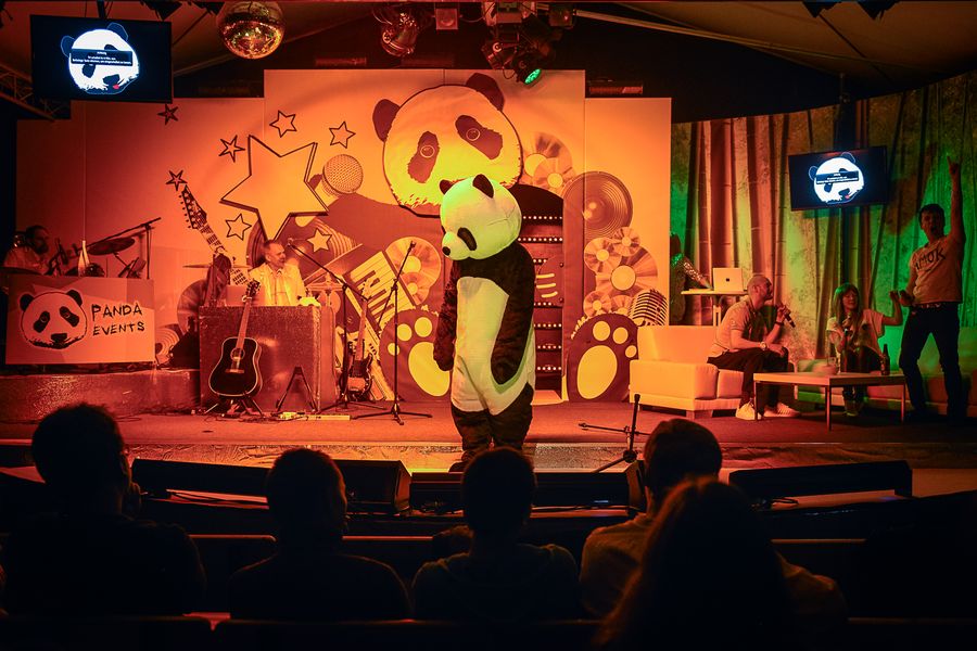 Die Show mit dem Pandabären, Theaterhaus Jena – Szenenfoto 1