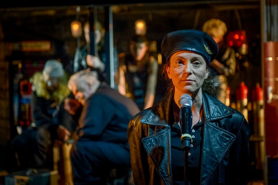 Die Stiere, Theaterhaus Jena – Szenenfoto 32