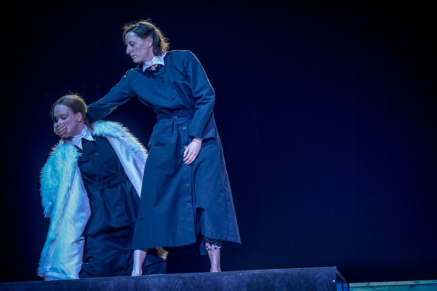 Die Zofen, Theaterhaus Jena – Szenenfoto 25