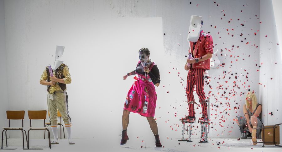Raufaser und Randale, Theaterhaus Jena – Szenenfoto 15